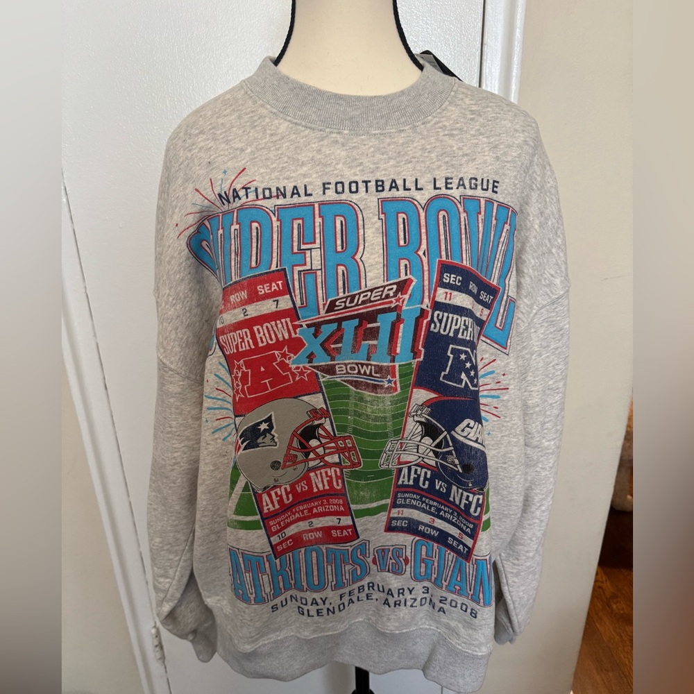 Abercrombie & Fitch X NFL Gray Crewneck Sweater with Super Bowl Graphic NY Giant